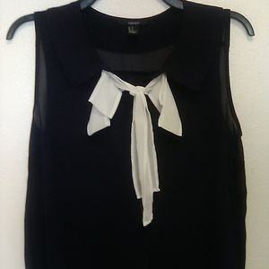 🎁 Forever 21 Navy Blue Top